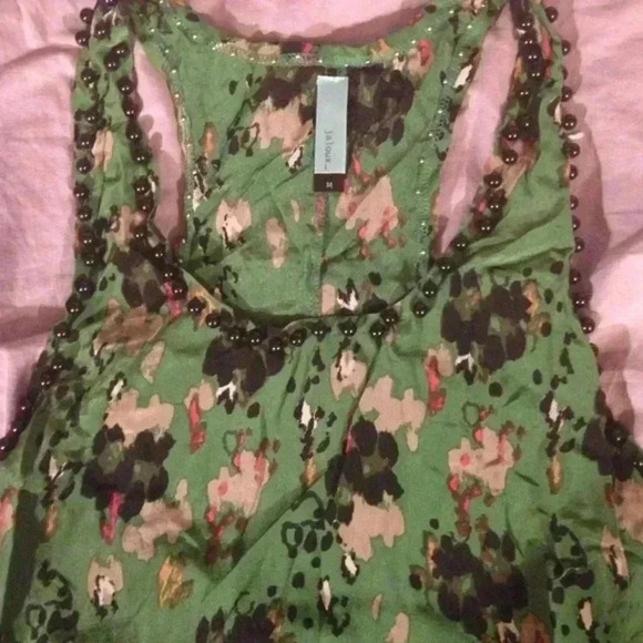 Hi Low Raiser-back beaded 100% silk top - Picture 2 of 4